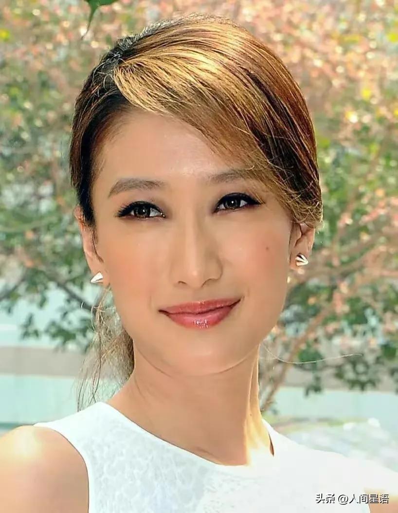 很多人提到谢婷婷，第一反应仍是谢霆锋的妹妹。可真正看过她的照片或露面表现，就会发