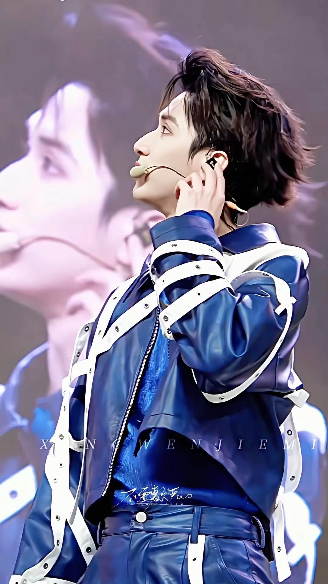 没人给我说他咋这么帅 （还是大背头