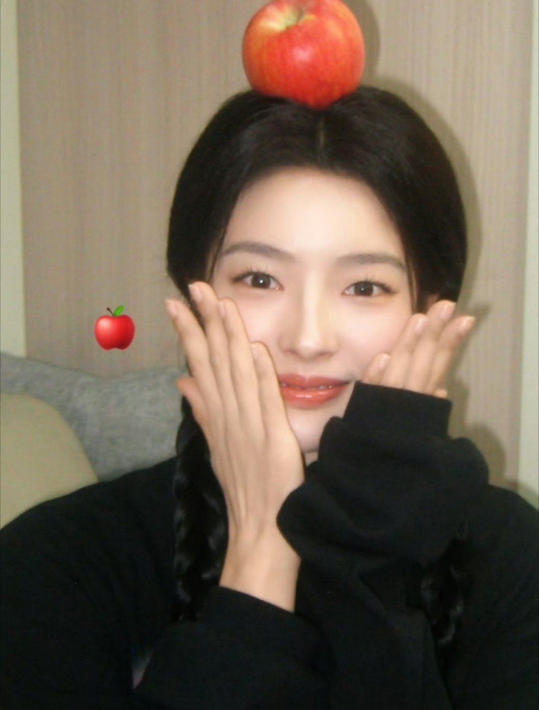 徐若晗 好可爱 怎么有真么多奇奇怪怪的可可爱爱的拍照📸挂件 