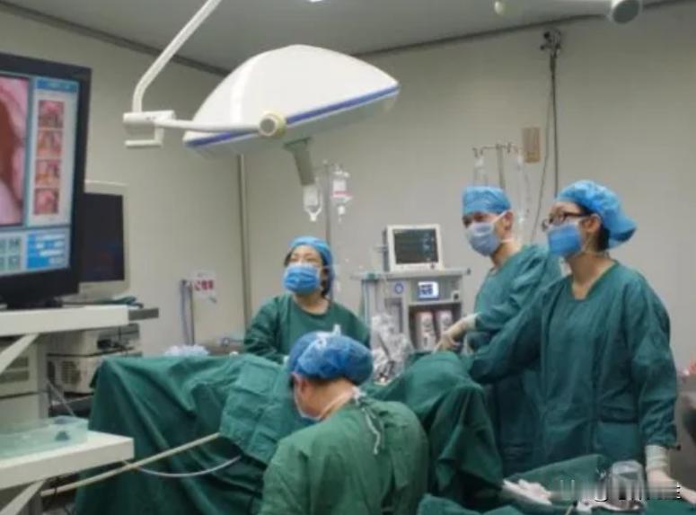 广西，女子去医院做人流，手术过程中，她开始四肢抽搐，口吐白沫，从手术室出来，直接