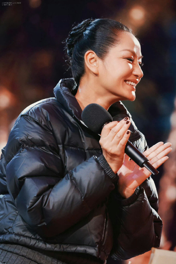 瞿颖重回乘风了当年看她舞台就被狠狠圈粉，时隔三年再回归，相信她依旧能展现出超强的