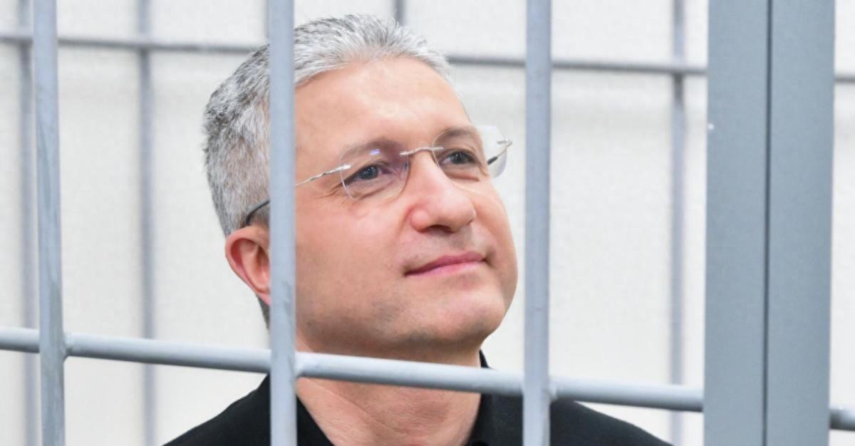 谁能想到，普京手里那把整顿军纪的反腐尖刀，最终会是由昔日俄罗斯军方二号人物的心腹