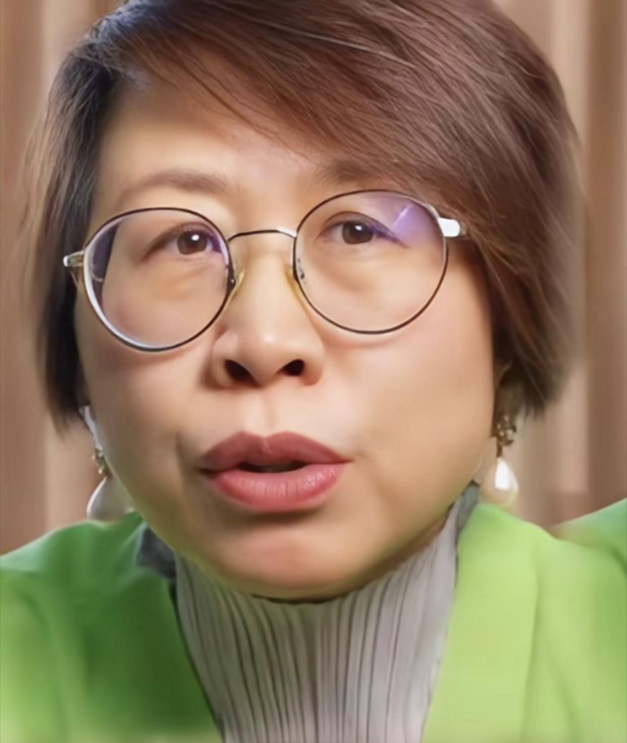 听说这是瑞典资助的某大学教授，面相上看确实符合这类人。