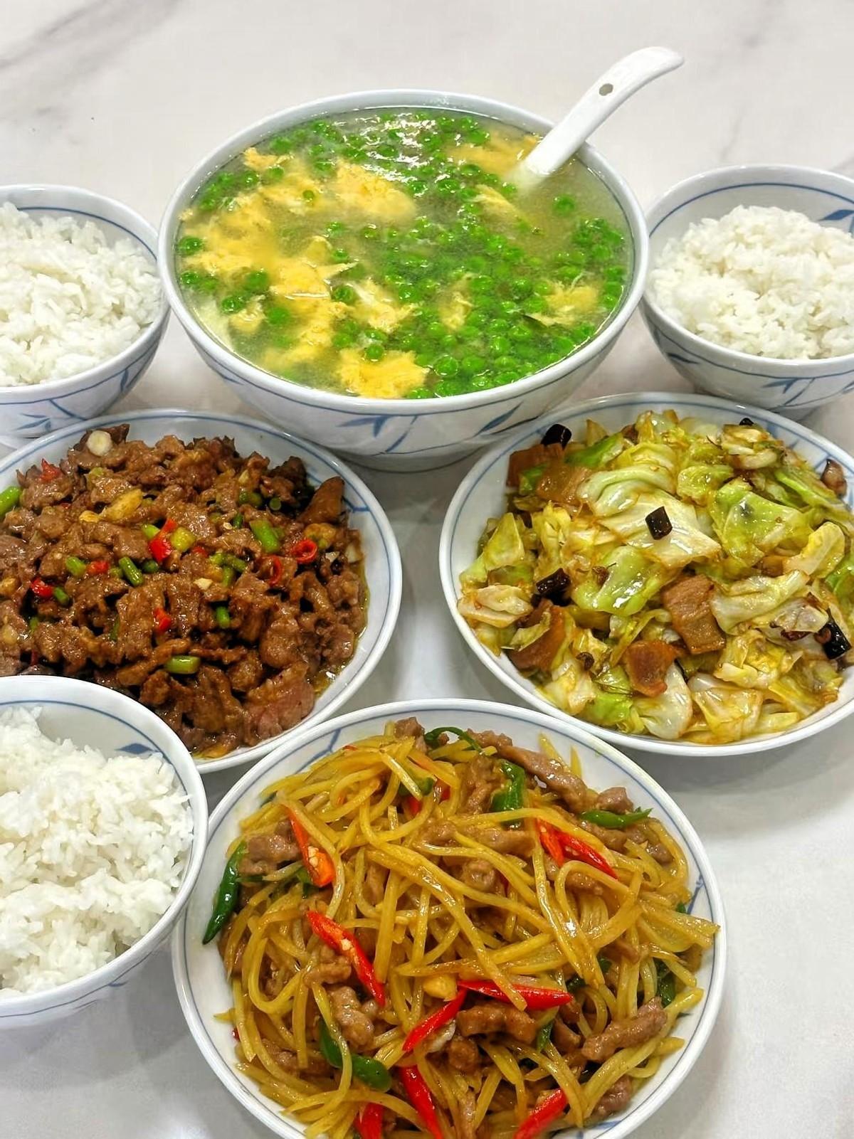 65岁，一天家务累到腰酸背痛，关灯快一点，就被说成“故意躲着”？
这不对。
你以