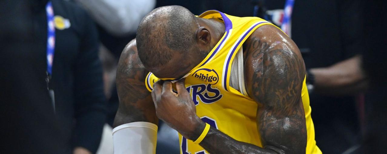 我给你打包票 他下赛季骑士球员身份回湖人主场 湖人给放致敬视频他也不会😭的 就