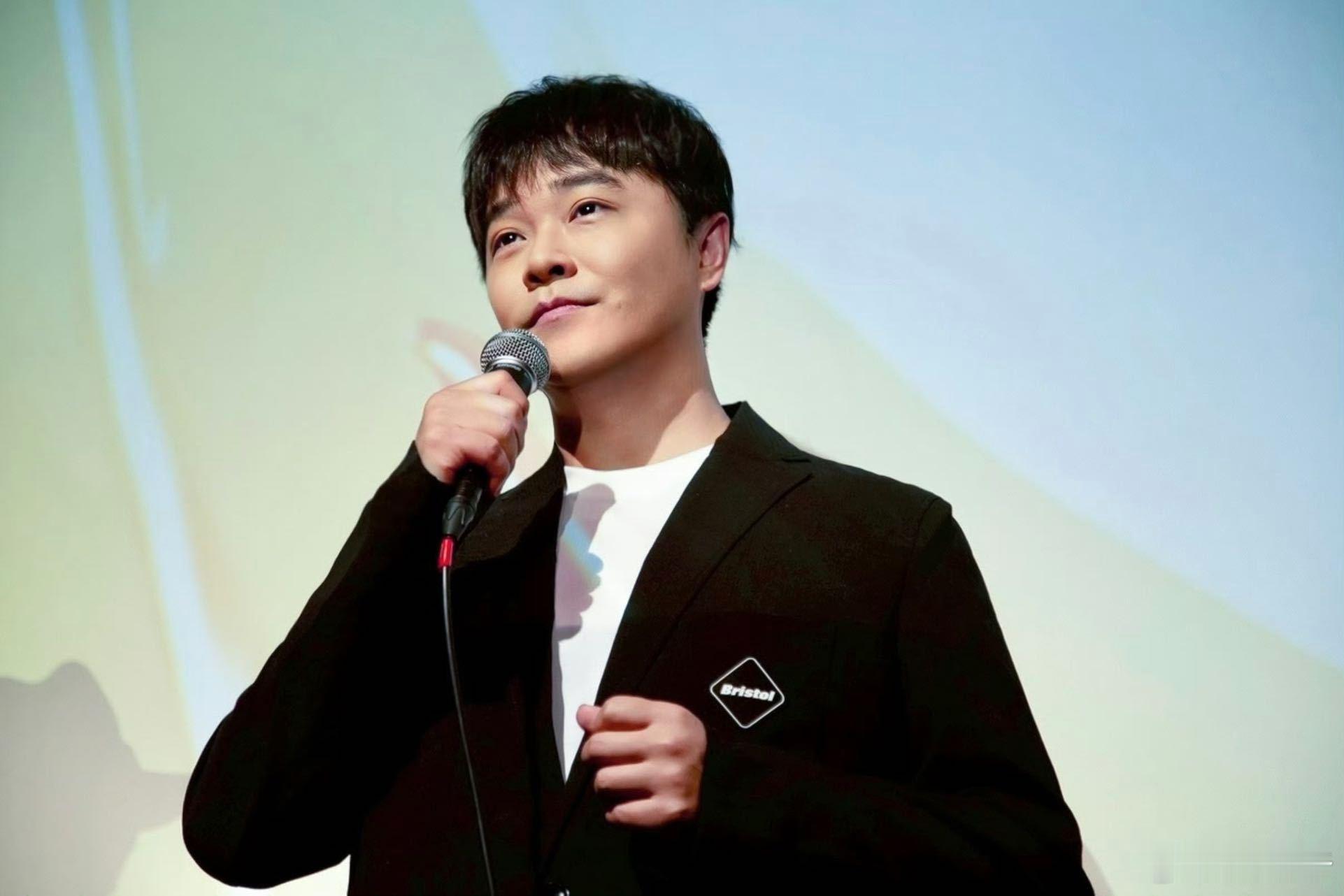 陈思诚太牛啦，提名金鸡最佳导演！《唐探1900》成绩亮眼，多题材驾驭自如，行业贡