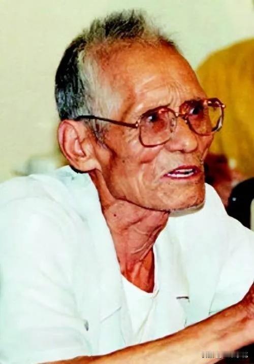 1993年，“狼牙山五壮士”幸存者葛振林意外得知，中央军委发给他的金质勋章竟然被