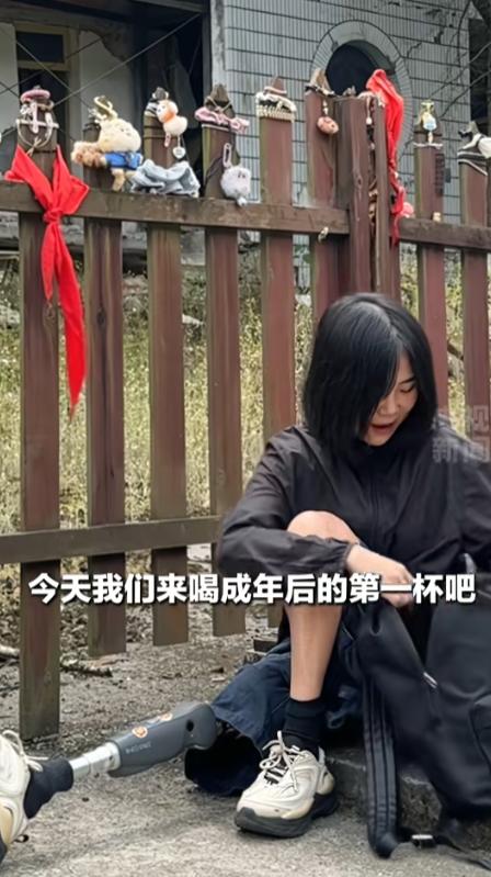 "泪目了"汶川18周年，牛钰重回废墟举杯:“我替你们长成很好很好的大人了!”
