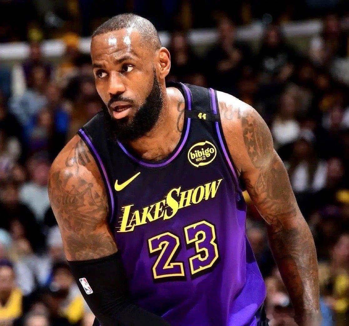 勒布朗·詹姆斯要回骑士这事儿，全网都快传疯了。说是要联手米切尔、哈登，再组个三巨