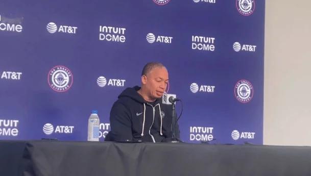 泰伦卢真的是太气人了，输球后的赛后采访还在那说什么“我不会跟钱过不去，都过去了。