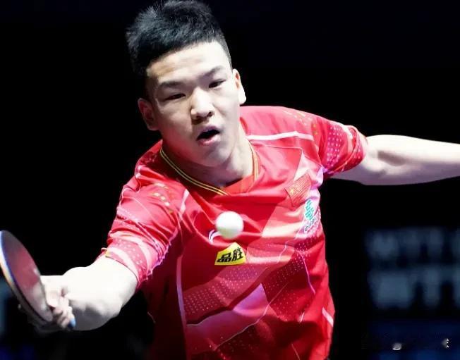 太原挑战赛正赛首轮小将向鹏迎来难题，要对战韩国男乒的李尚珠，这个近一年来战胜樊振