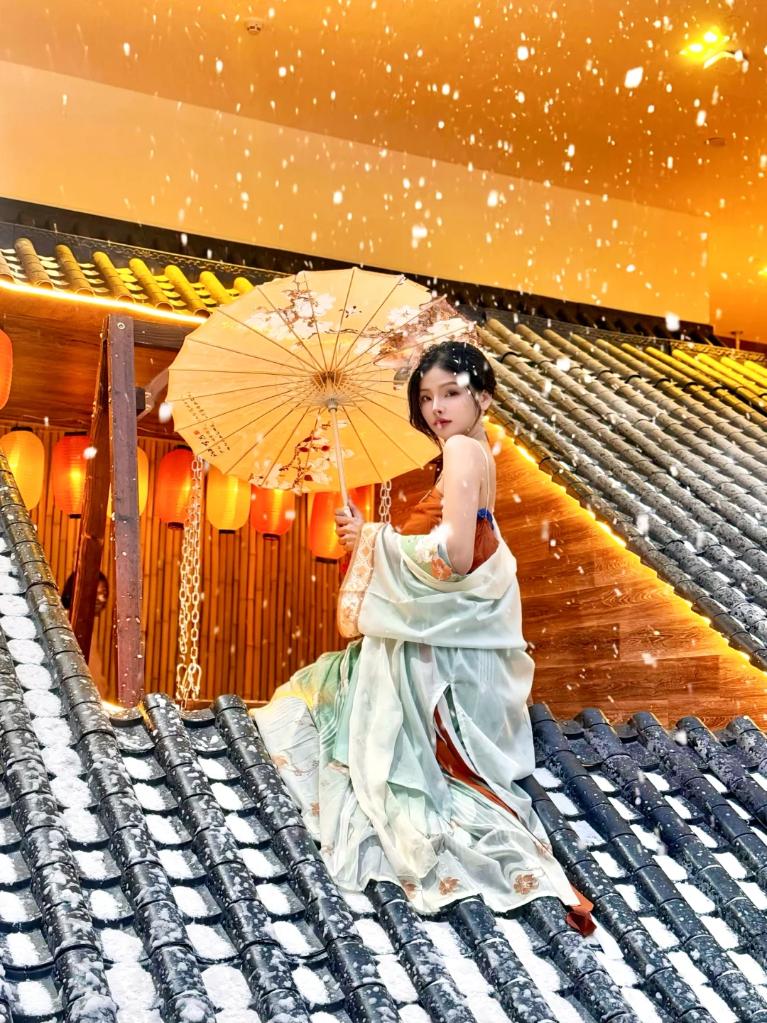 皇上 可以陪爱妃一起来赏雪嘛