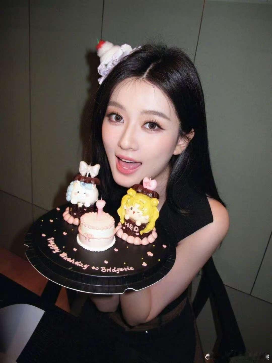 乔欣32岁生日发文，状态真不错，