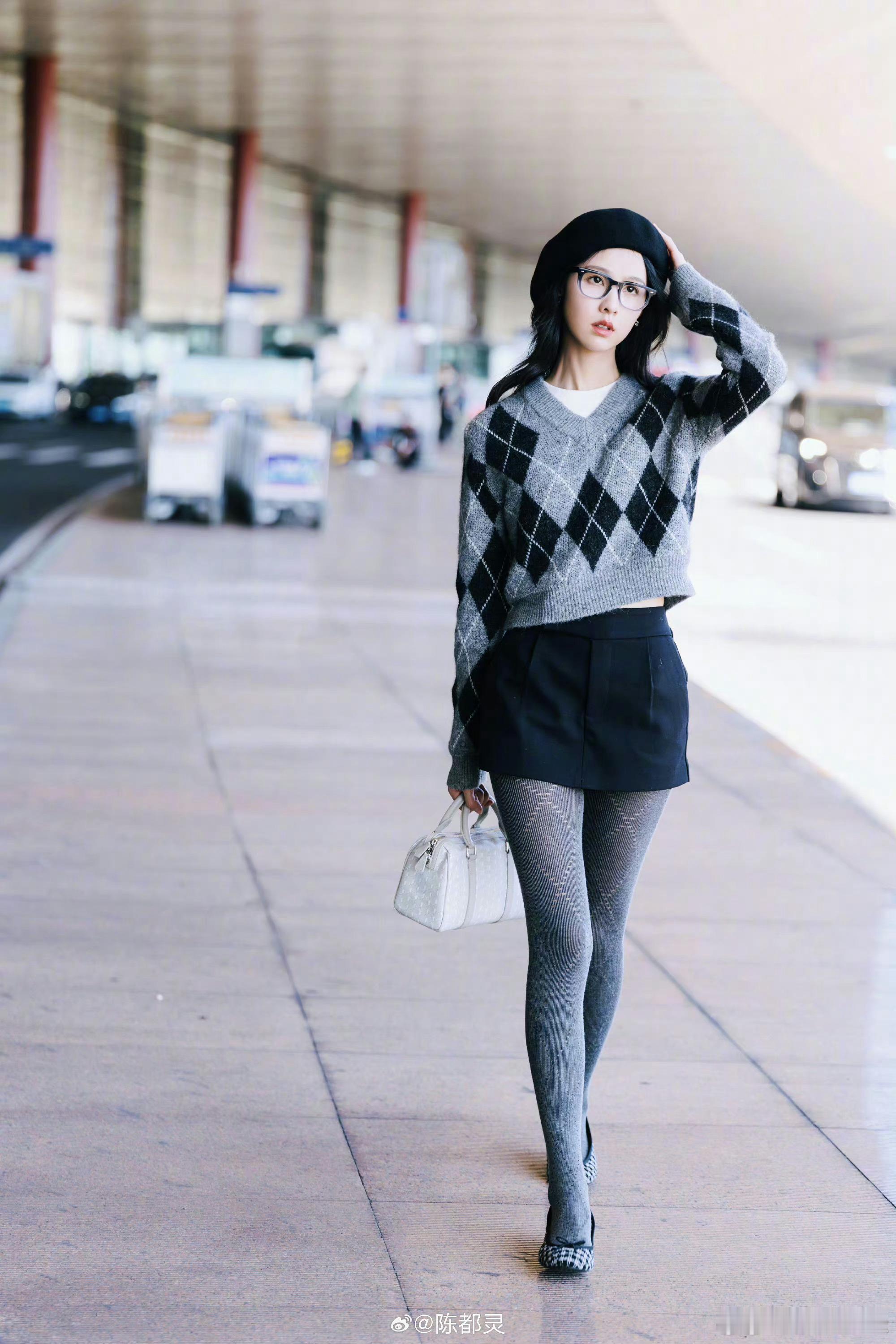 陈都灵这个穿搭这么土味的吗 ​​​