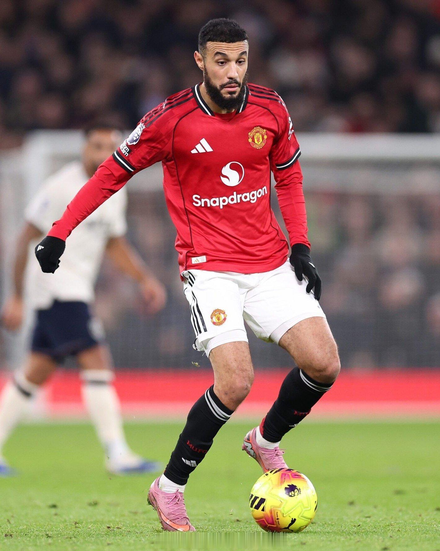 马兹拉维结束非洲杯决赛后，曼联给他放了几天假，但在坠入对阵阿森纳的比赛他会回归阵