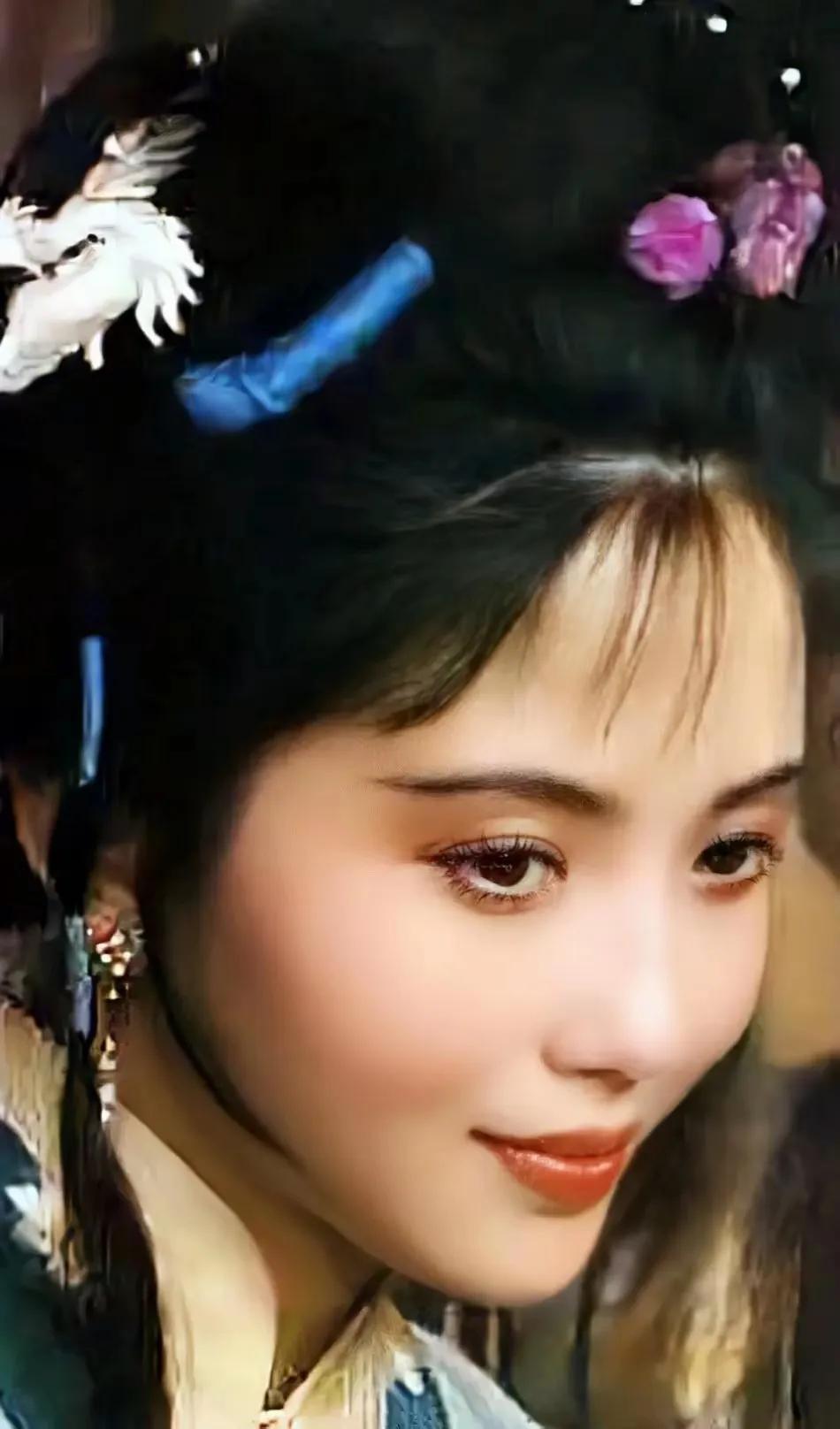 第4微：老照片请您来猜闷
人物形象经典，多版扮演者基本都饱受争议！
她是一个存在