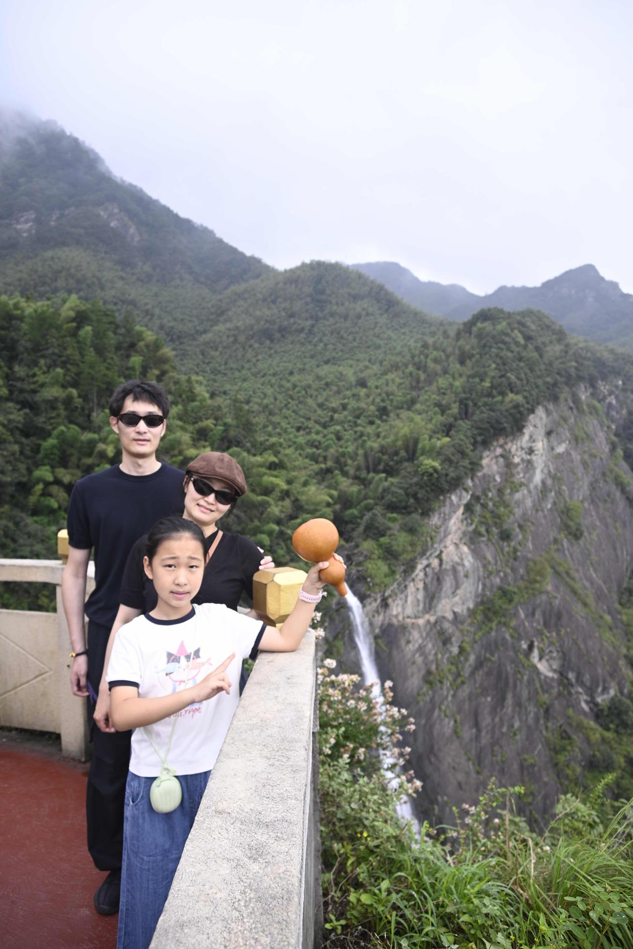 妮崽：这是游山体验里最好的一次。怪不得大文豪们都喜欢来这儿，还能写出这么美的诗句
