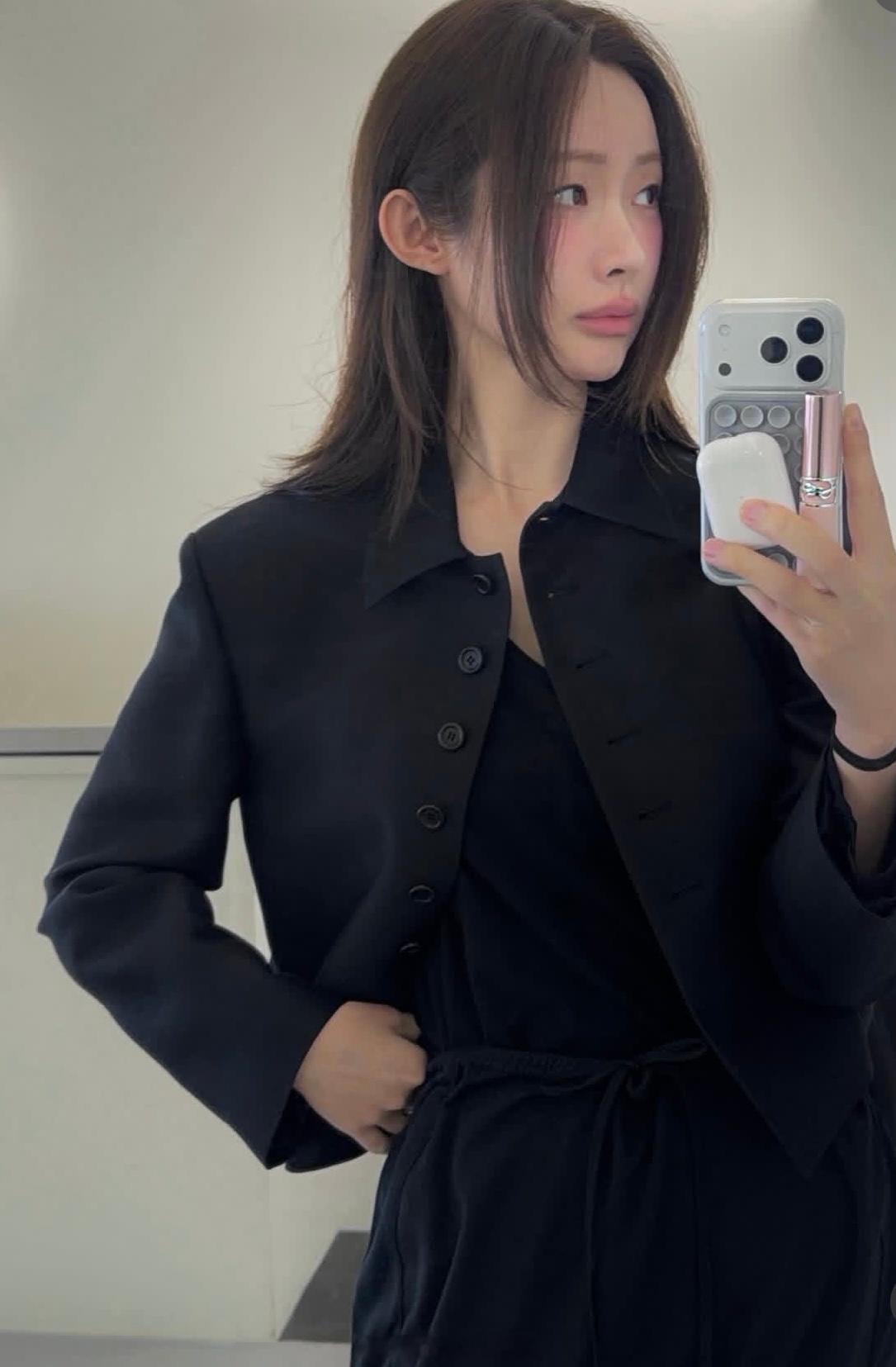 穿搭分享 连续更新第2789天韩国时尚女生日常搭配都市女性穿搭韩系穿搭超能新星汇