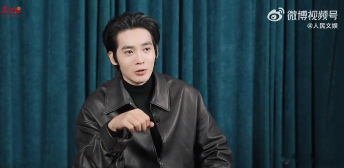 于适说竖是个很佛的人于适解读镖人竖的内心世界谁被于适演的竖狠狠圈粉了😌！潇洒、