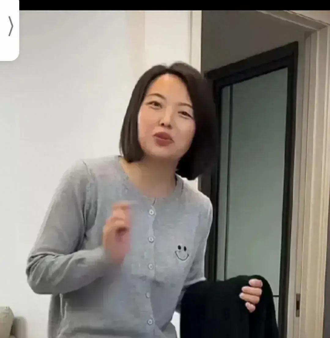 咱们小陈这性格大变样了！以前那个默默无闻、任劳任怨的姑娘，现在在直播间里火力全开