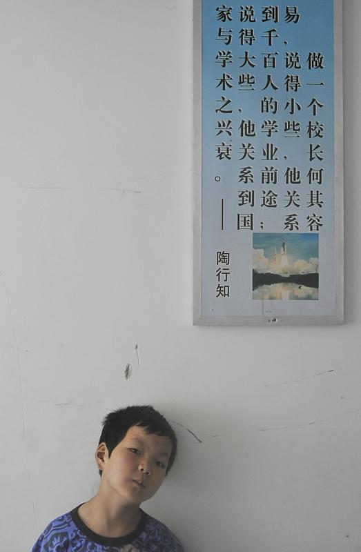 郑州9岁男孩竞拍成校长助理 郑州9岁男孩孙赫阳用5块1校园币竞拍成校长助理，这事