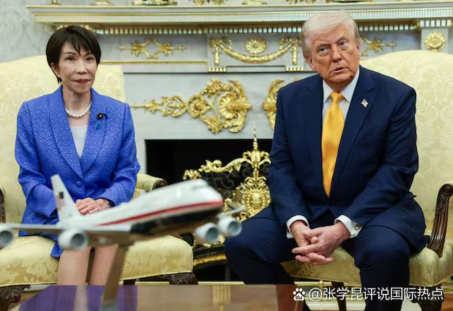 日本记者：中日关系紧张，您怎么看这个问题。



特朗普：日本首相先来谈谈这个问