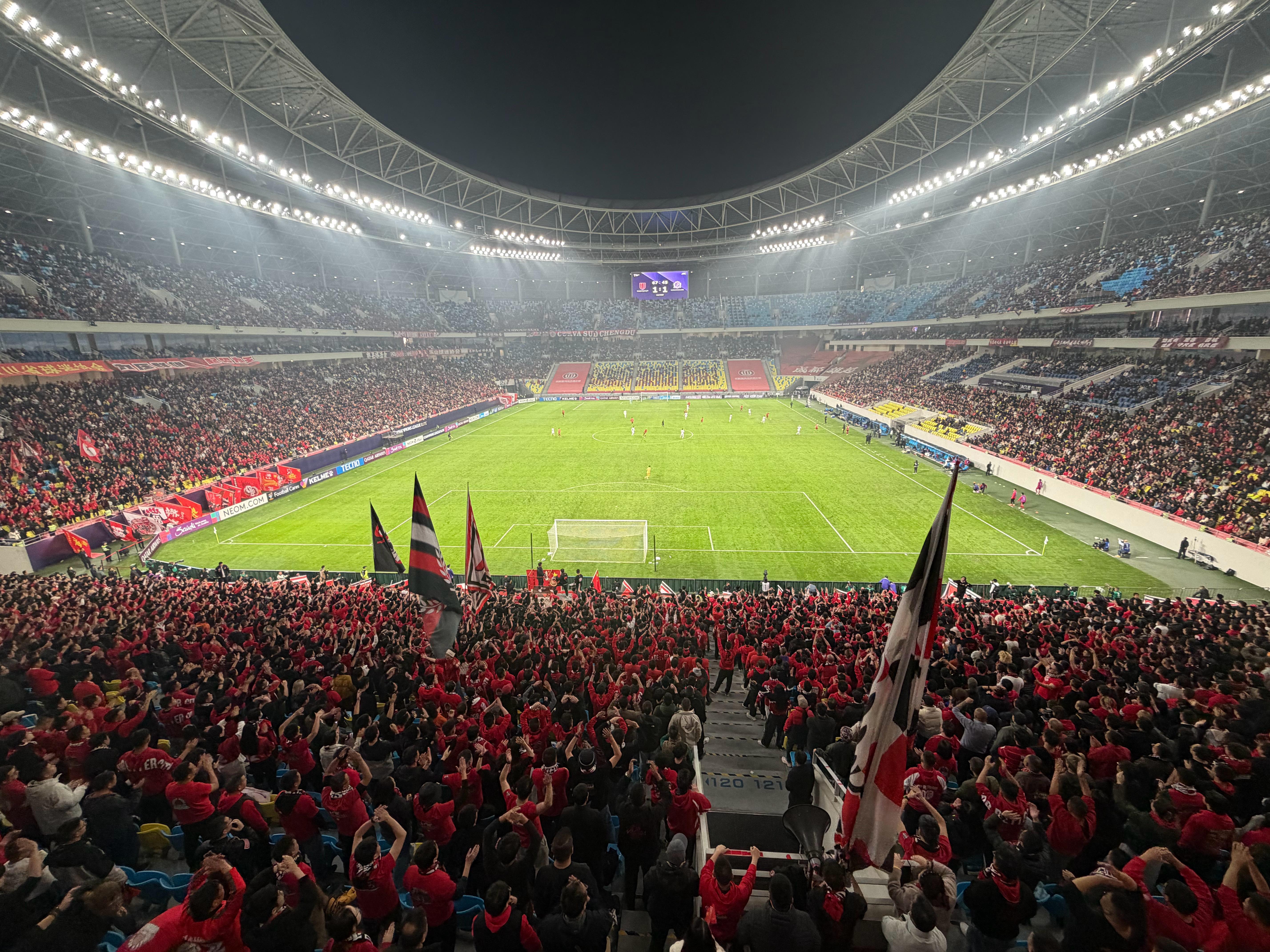 一个赛季结束了，这是升超后最有希望争冠的一个赛季。但真当结束时候却不像前面两个赛