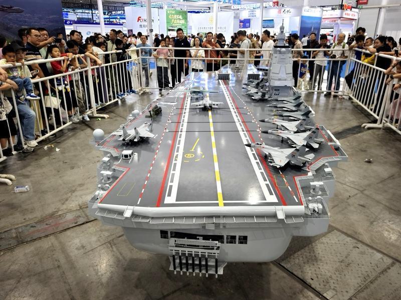 突发新闻：日本媒体公然宣称要击沉福建舰，此言论一出，立即引发国际社会广泛讨论。台