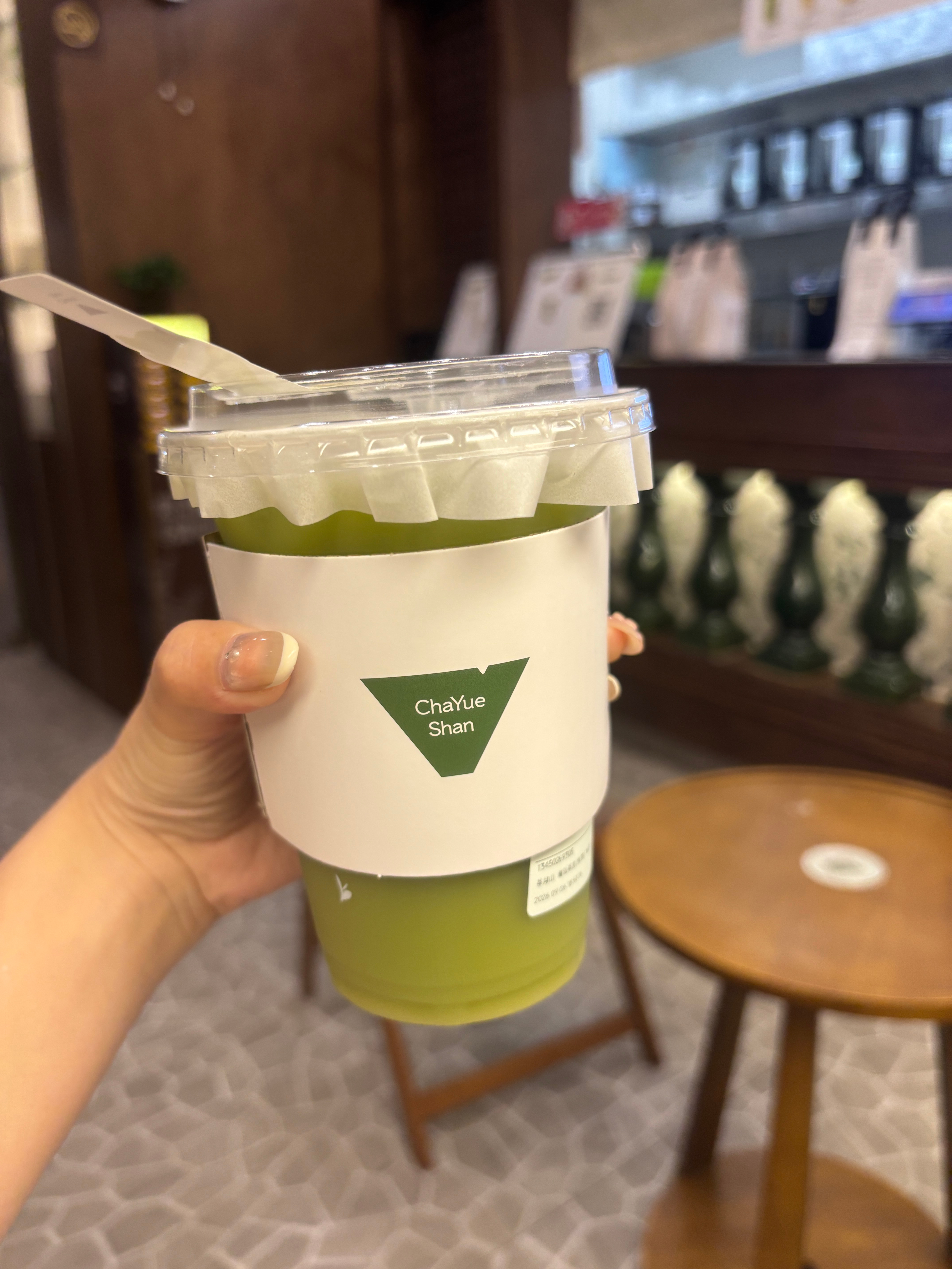 去茶山太好喝了 家楼下有一家 每天起床第一件事就是下楼喝一杯果茶 青芒系列特别清