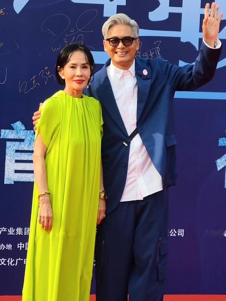 周润发的清醒：再成功的人生，不如一个契合的伴侣

这次首映礼算是近期娱乐圈的大事