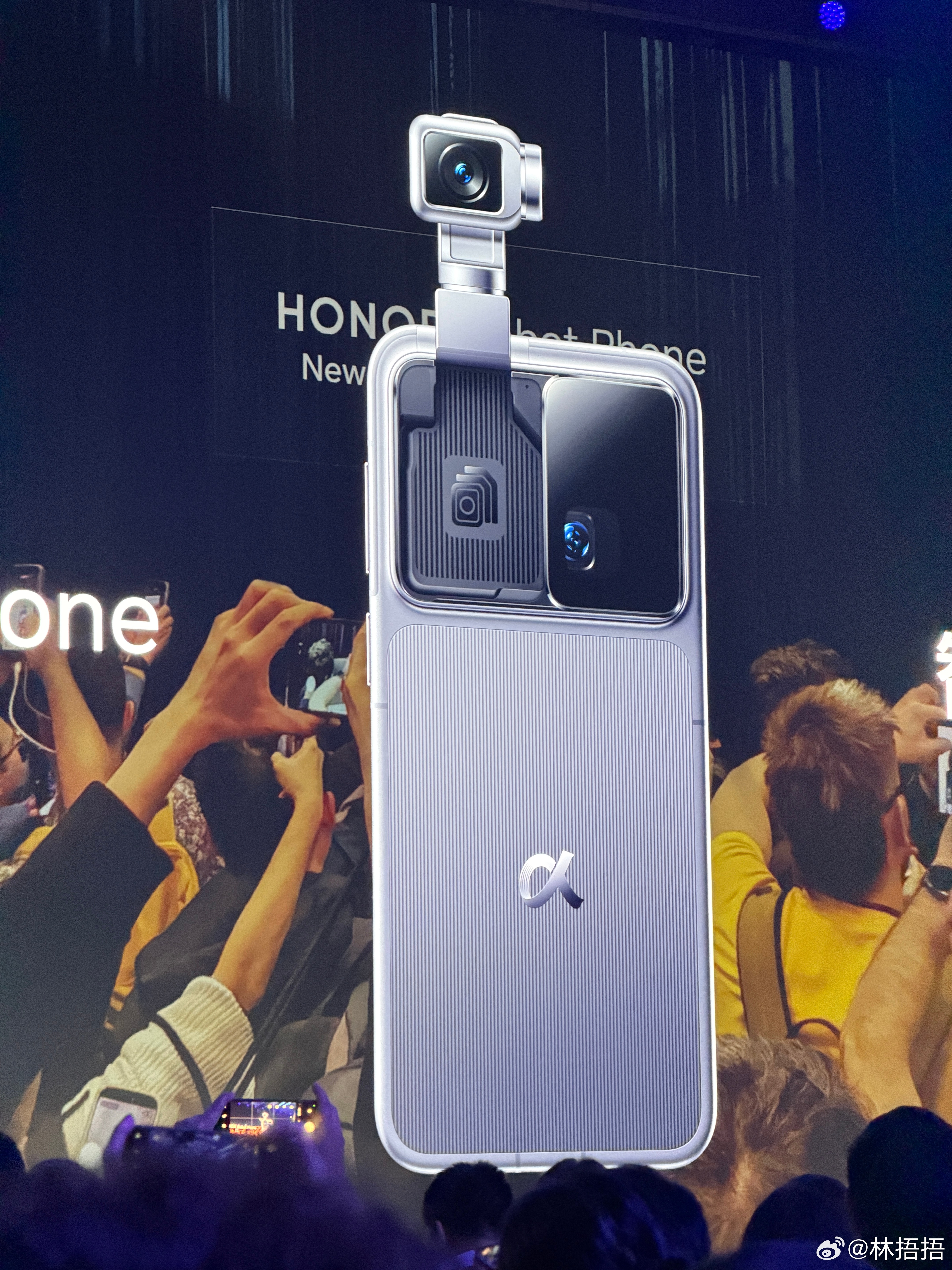 「此刻，图片亦是现场」荣耀magic v6