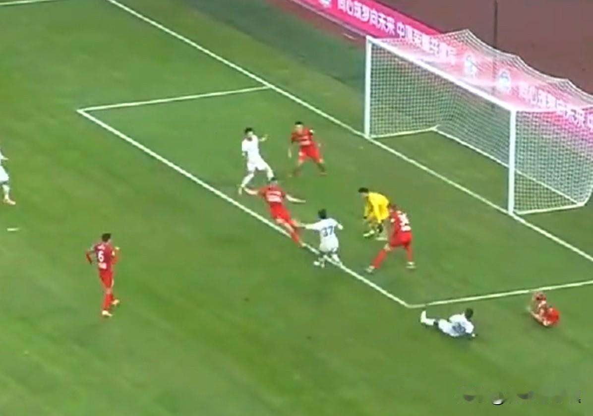 国安第一个进球，毫无问题！

足协杯已经结束两天了，河南本身就是完败，而河南球迷