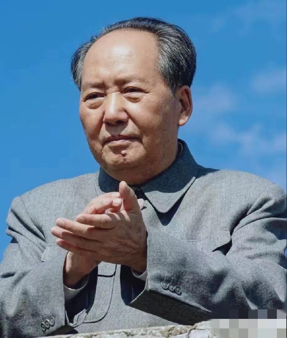 亲历几件往事，终于读懂伟人晚年最深的忧患
 
很多人讨论六七十年代，要么一味神化