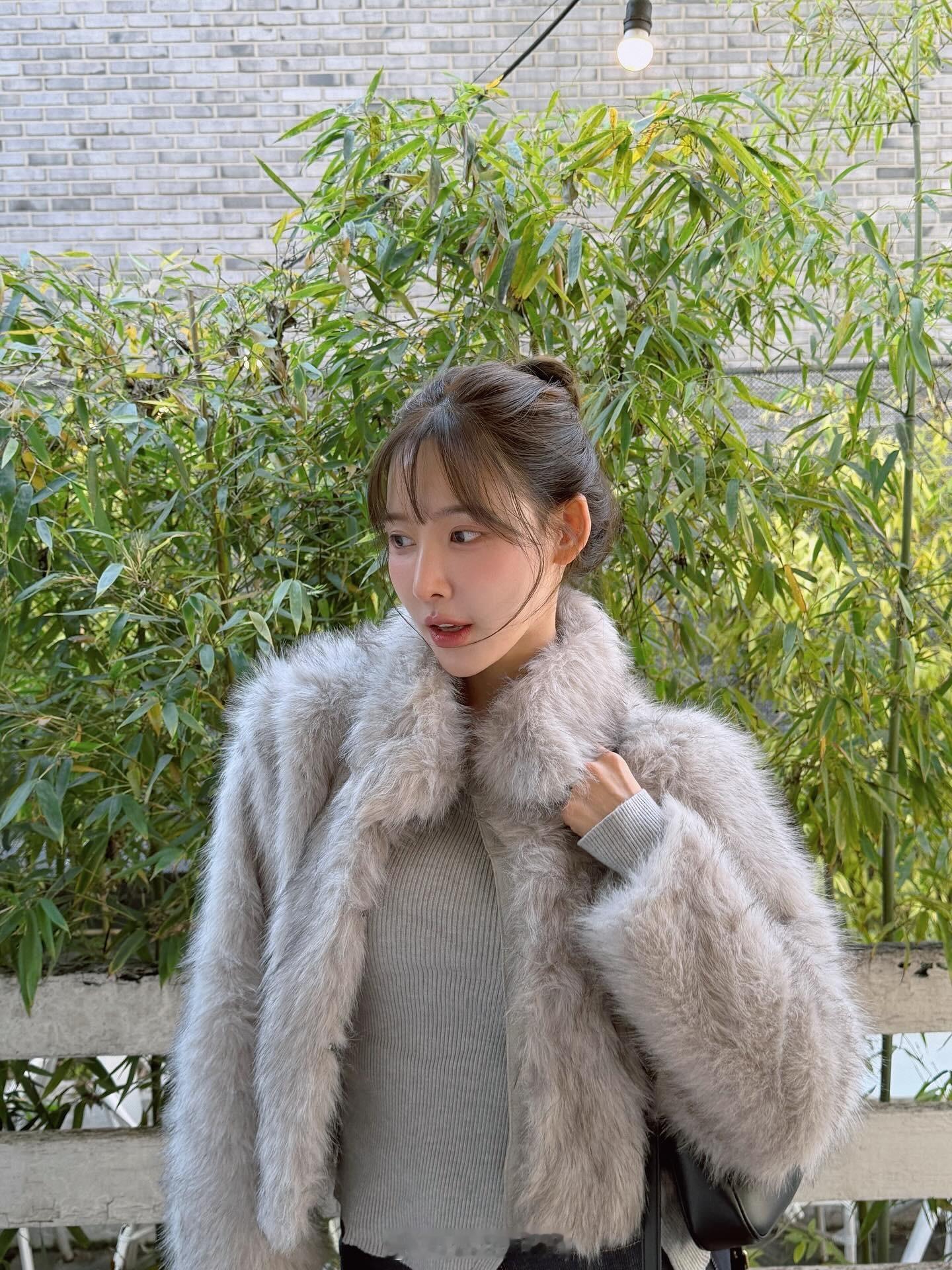 李娜妍秋冬穿搭 