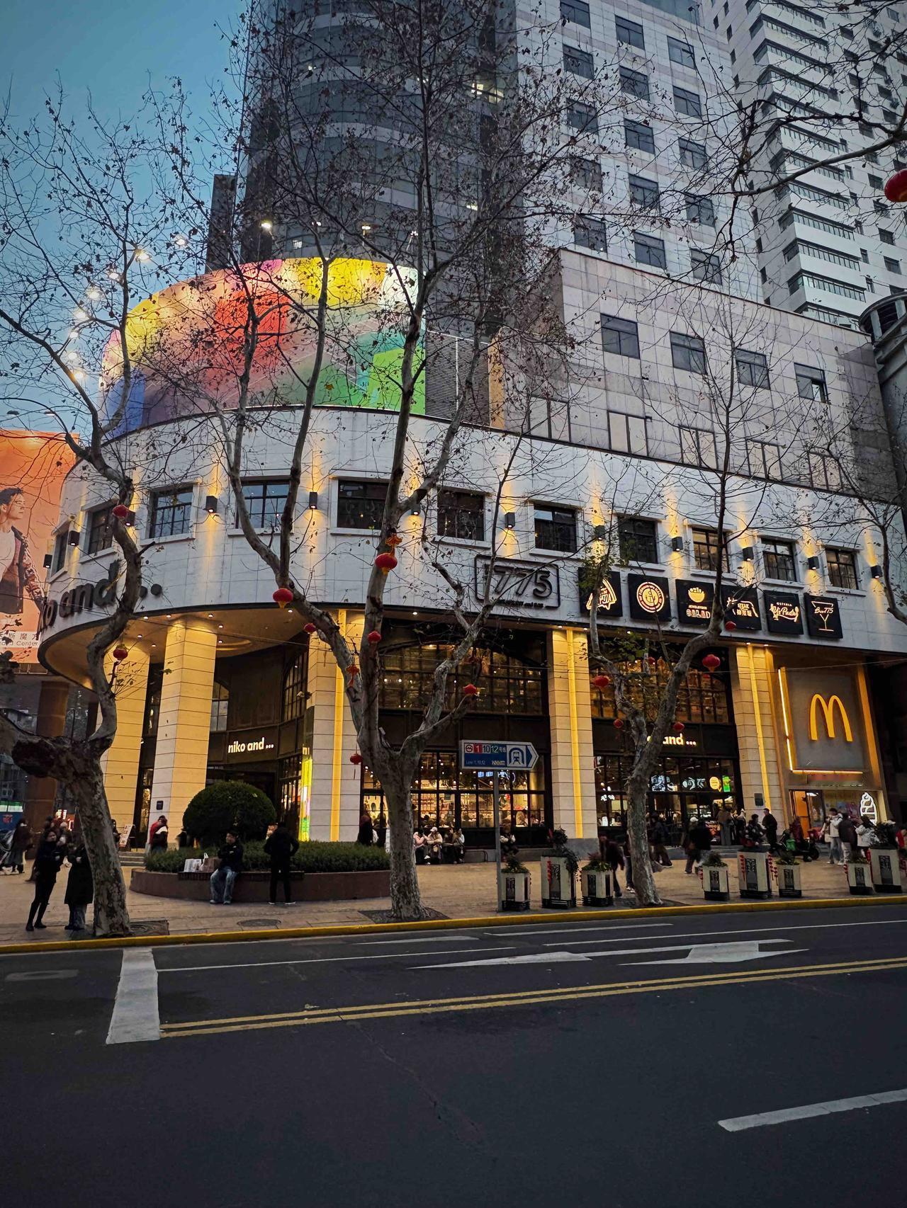 抽象艺术的集合地
          𝙬𝙚𝙚𝙠‘ 摆烂一周💧