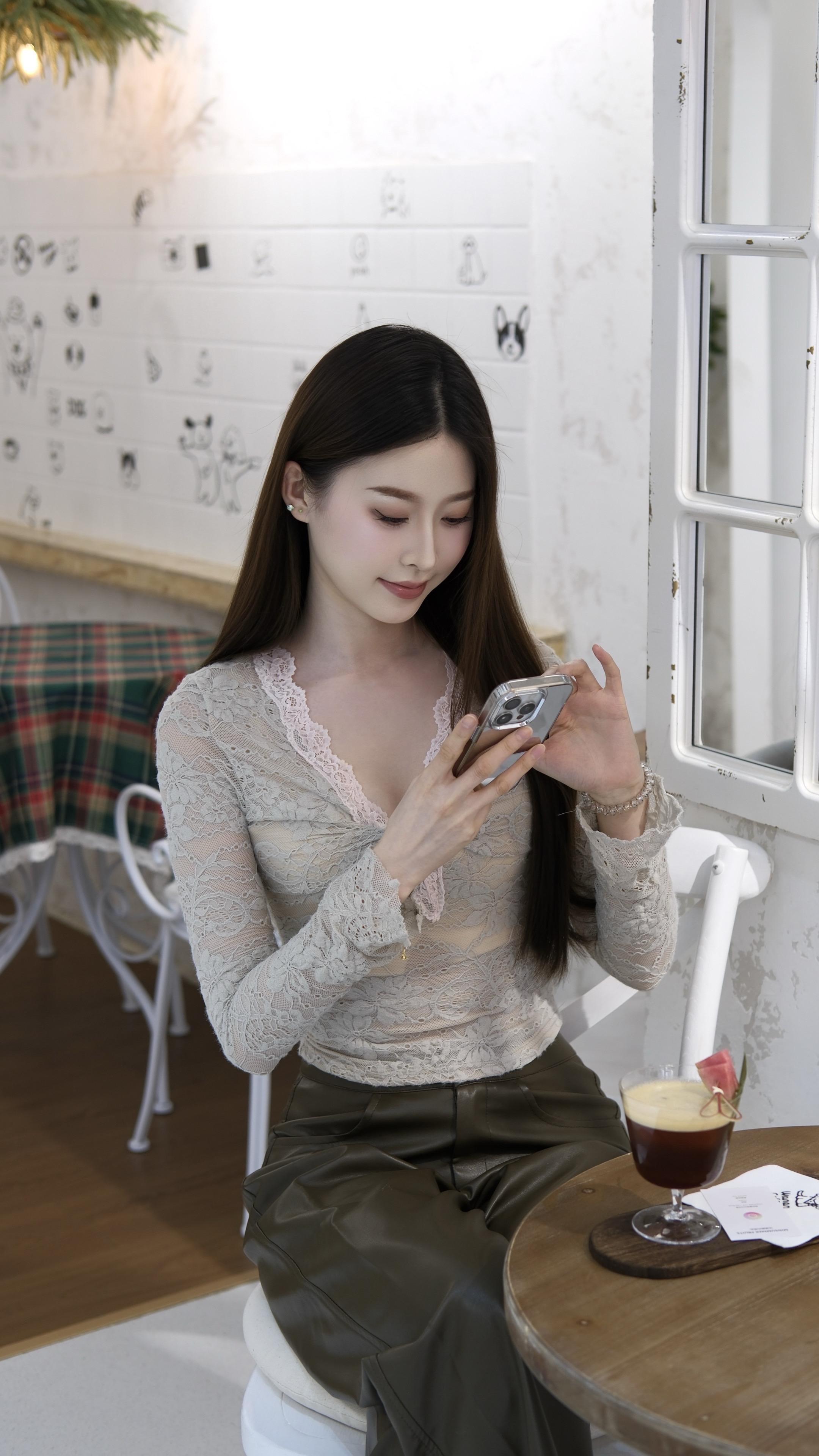 因为太多未知性 让我喜欢活在当下。