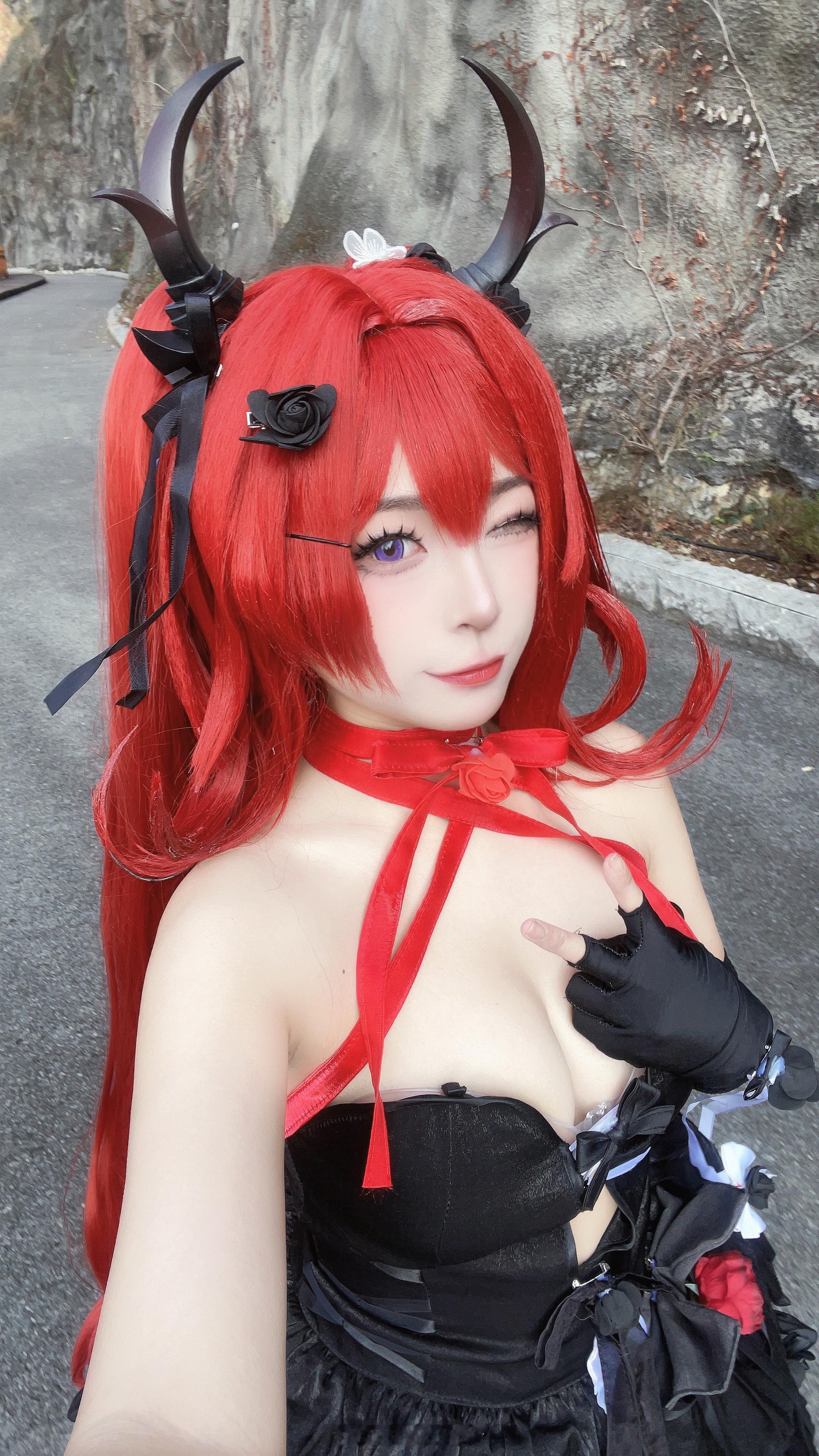早哇[汪洋海蓝比心]#二次元云过年# ​​​