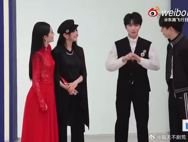 徐洁儿有效出场 舞台又野又高级，钢管舞跳出电影质感，姐姐一出场就是高光时刻！ 