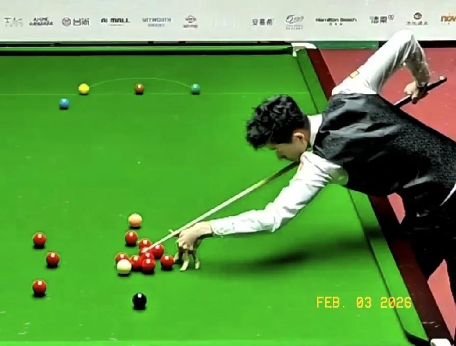 吴宜泽威武！
1-3落后，五连鞭，5-3击败麦克吉尔！昂首挺进16强。
老虎不发