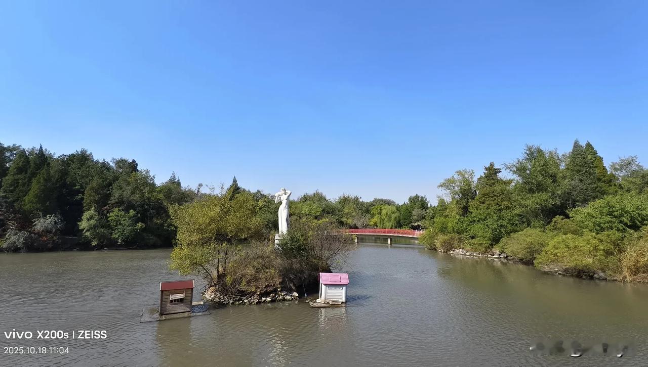 坡地坑塘都含土