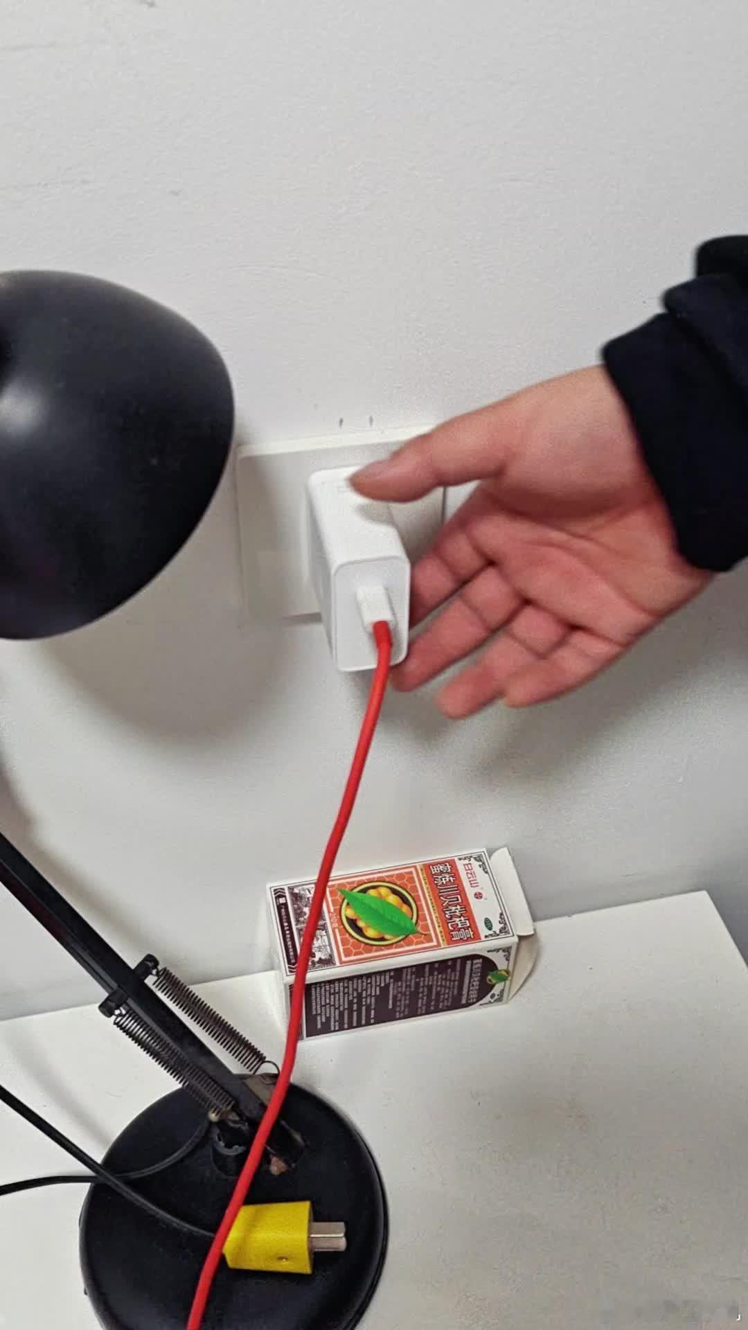 充电器一拔又是一年我不信有人初三就返程奔向工作岗位的，你们都是哪天出发？