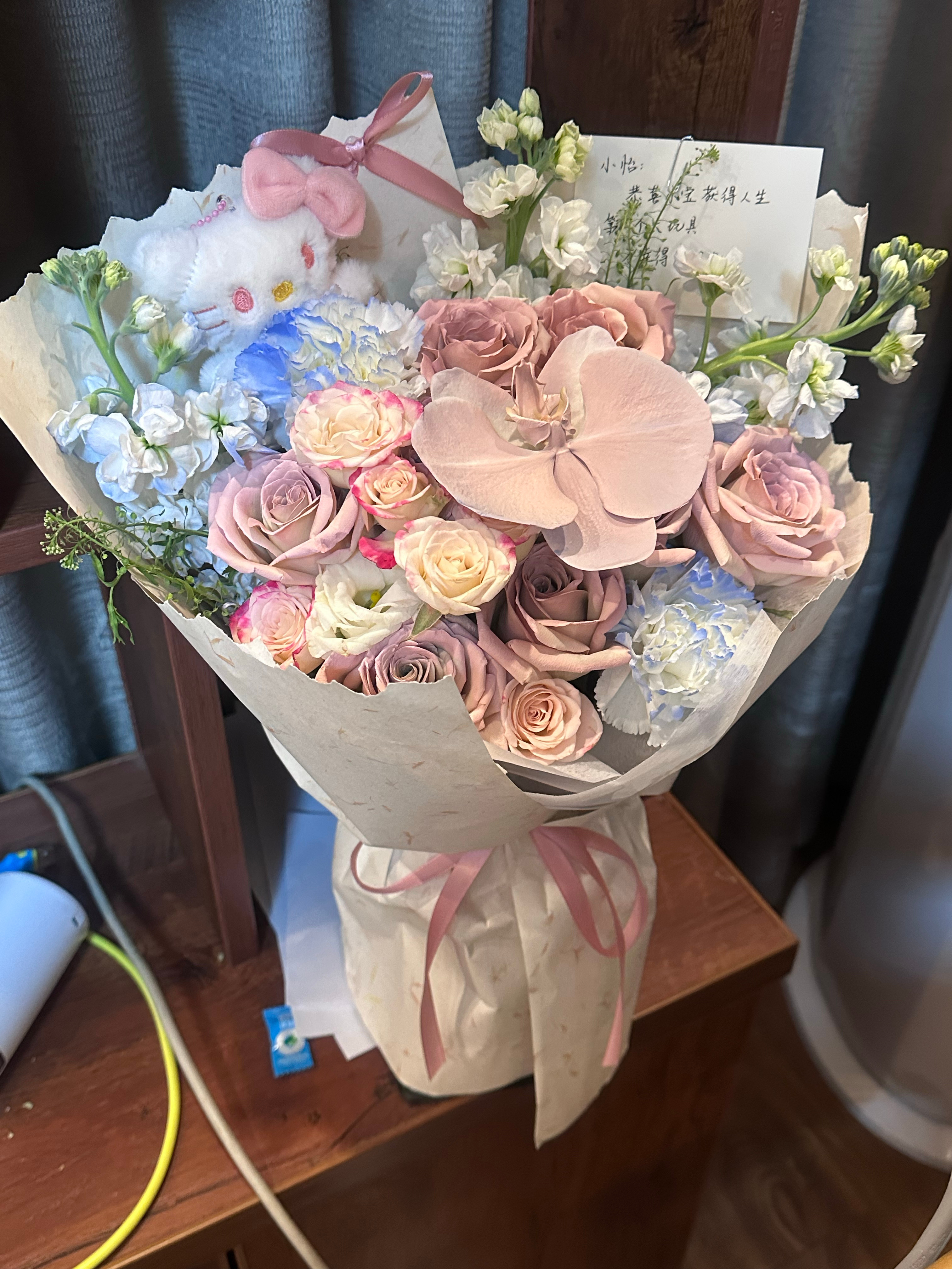 阳光信用  人生从来没有白走的路，每一步前行都有意义，哪怕途中有风雨、有坎坷，也