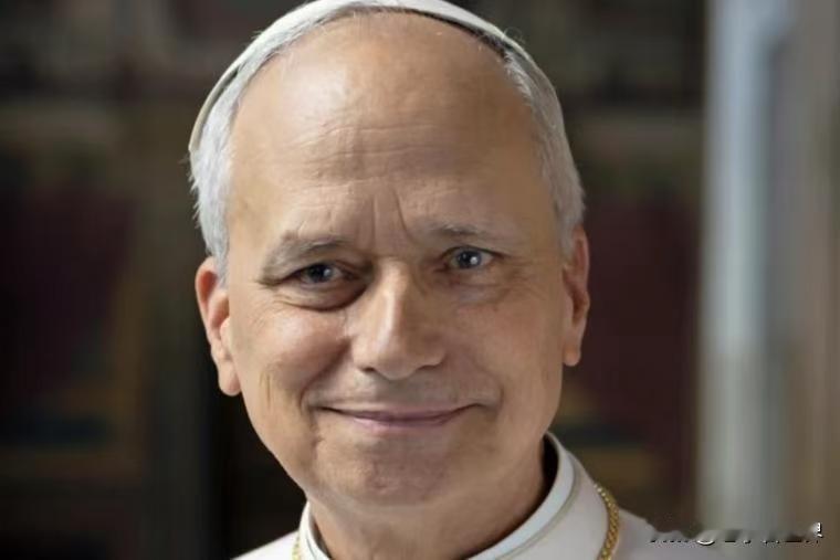 【特朗普与教皇相互批评升级之后，伊朗总统发帖“力挺”教皇】
德黑兰时间2026年