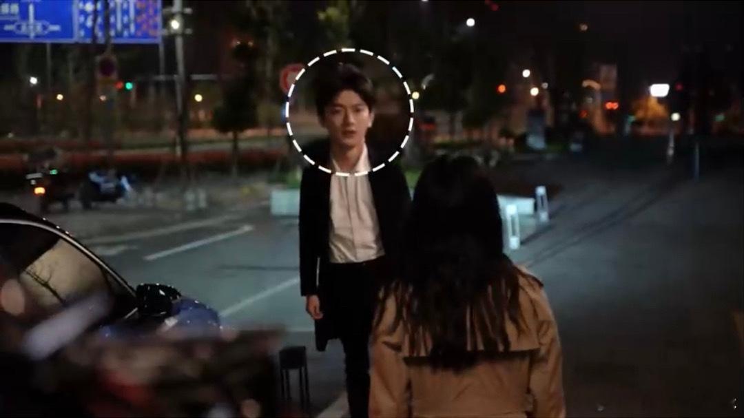 #周也看到林一中分笑到出画# 刚开始走的还是吵架追妻的剧情，结果下一秒看到这个中