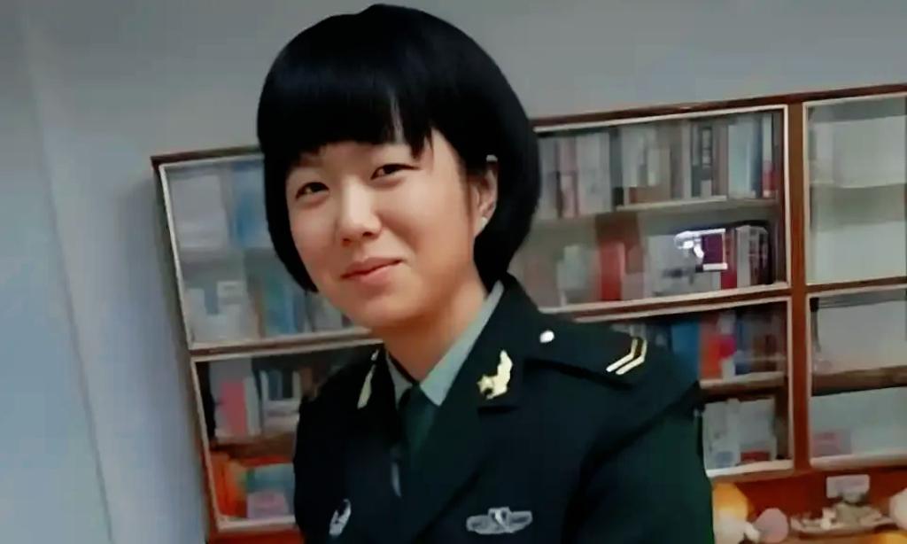 2019年，云南丽江的退伍女兵唐雪，为了自保，将身高1米9的大汉杀死，当被以故意