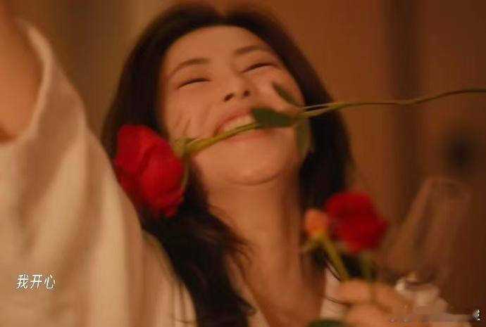 朱珠一杯红酒泼出年度爽剧 亲眼撞见背叛还能隐忍到合适时机反击，一杯红酒彻底划清界