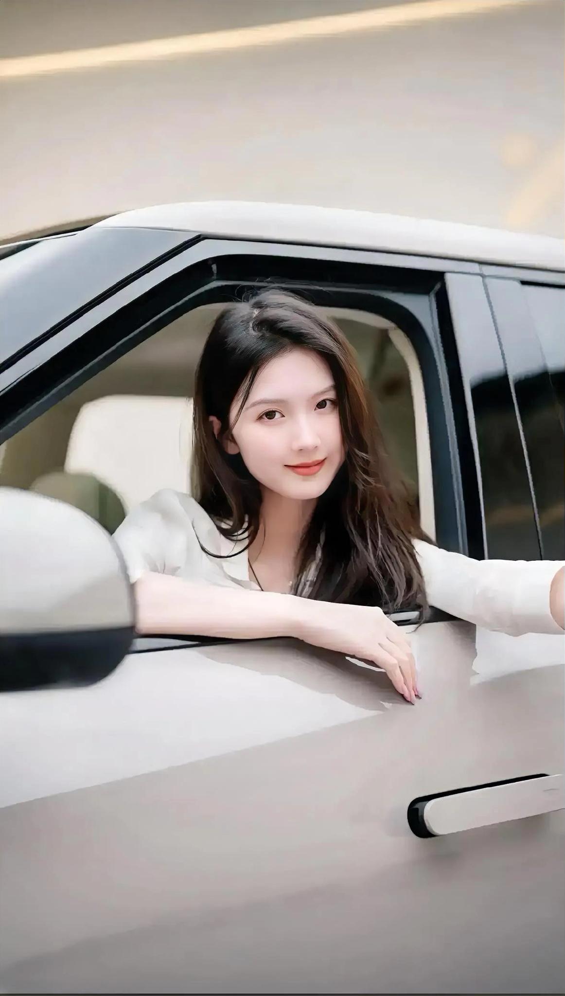 2021年，华为车BU亏损近100亿
2022年，华为车BU亏损近80亿
202