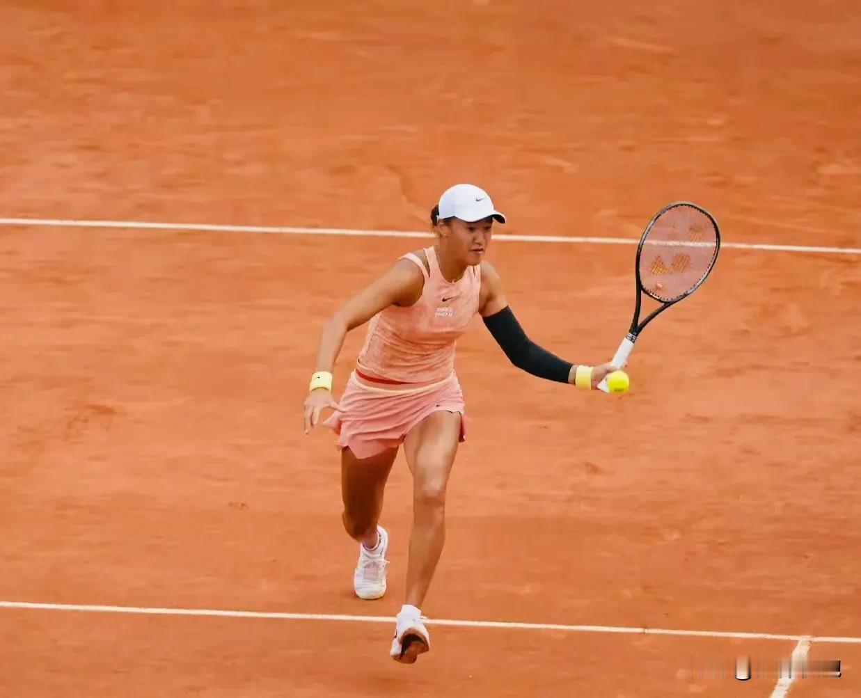 王曦雨单双打皆败，止步WTA250布达佩斯站第二轮！女双第二轮，王曦雨/汤千慧以