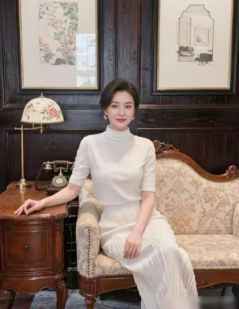 一个人面对这个世界，总是捉襟见肘，两个人在一起是为了彼此托底，为彼此撑腰！ 好的