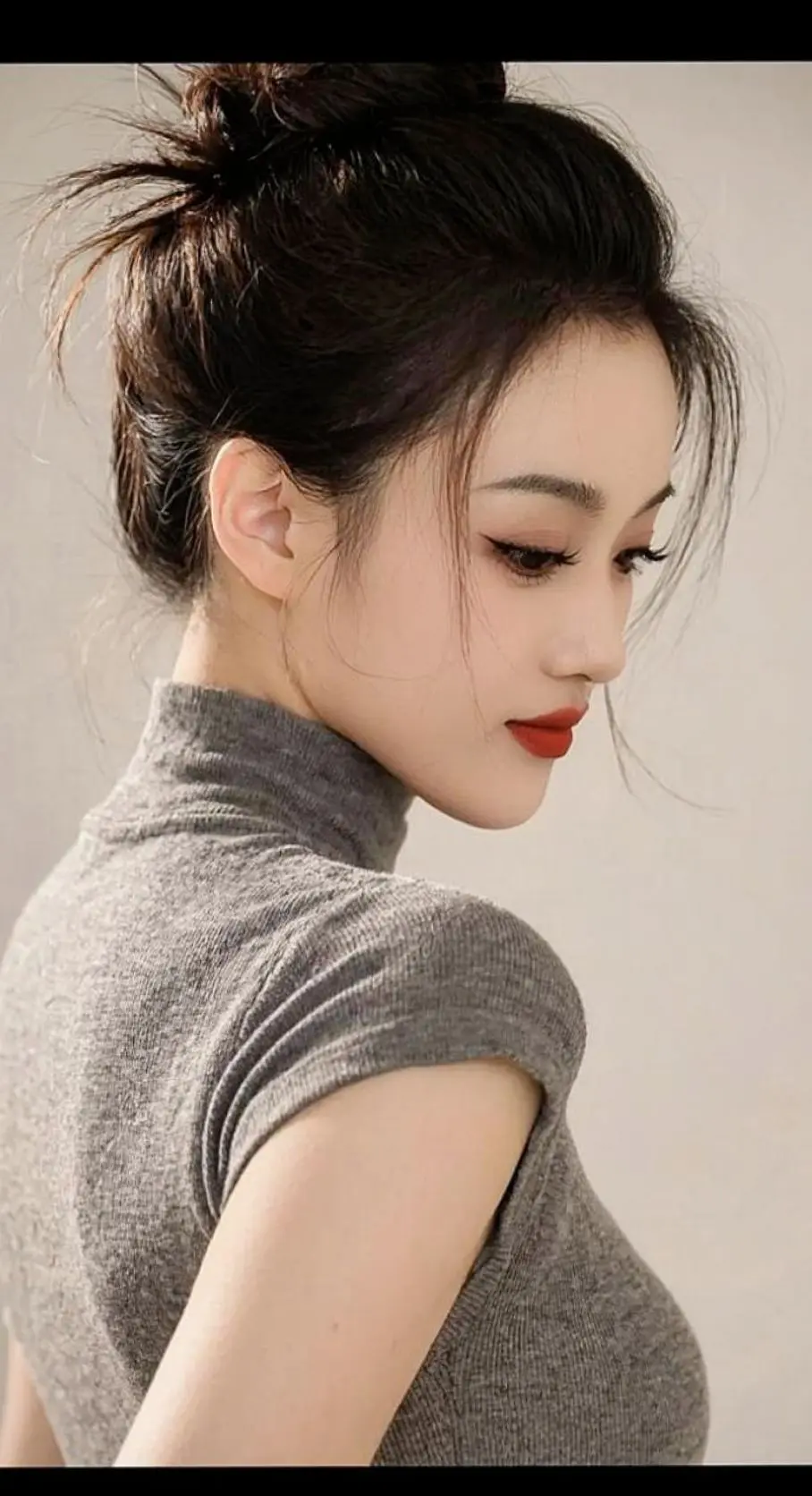 终有一天，你会静下心来，坦然面对自己平庸的一生，与那个曾经执着而又执拗...